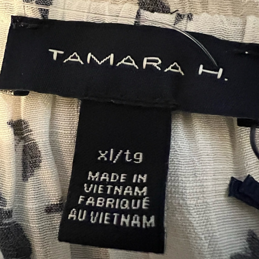 NWT/ TAMARA H White Butterfly Print Top - Picture 4 of 4